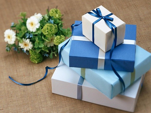 Jakie prezenty na święta podarować najmłodszym?